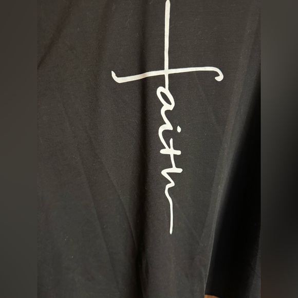 NWOT unbranded long sleeve hooded graphic tee size 2XL, graphic says faith - Picture 7 of 9